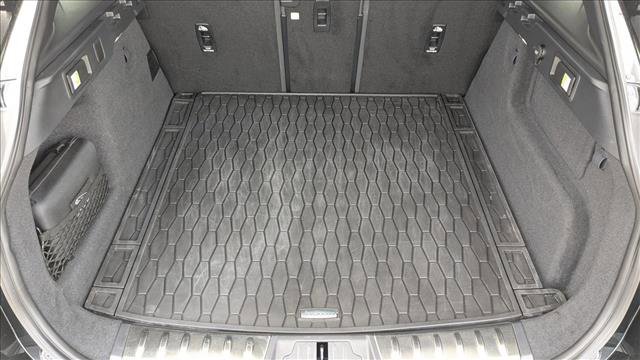 Used 2024 Jaguar F-PACE R-Dynamic S image 6