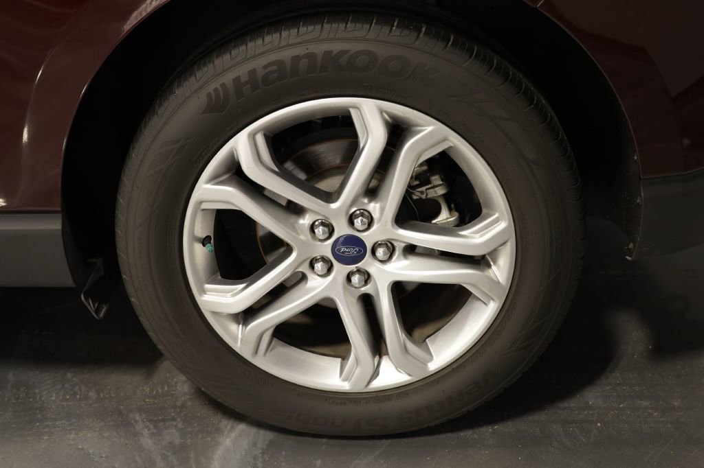 Used 2017 Ford Edge Titanium w/ Technology Package image 35