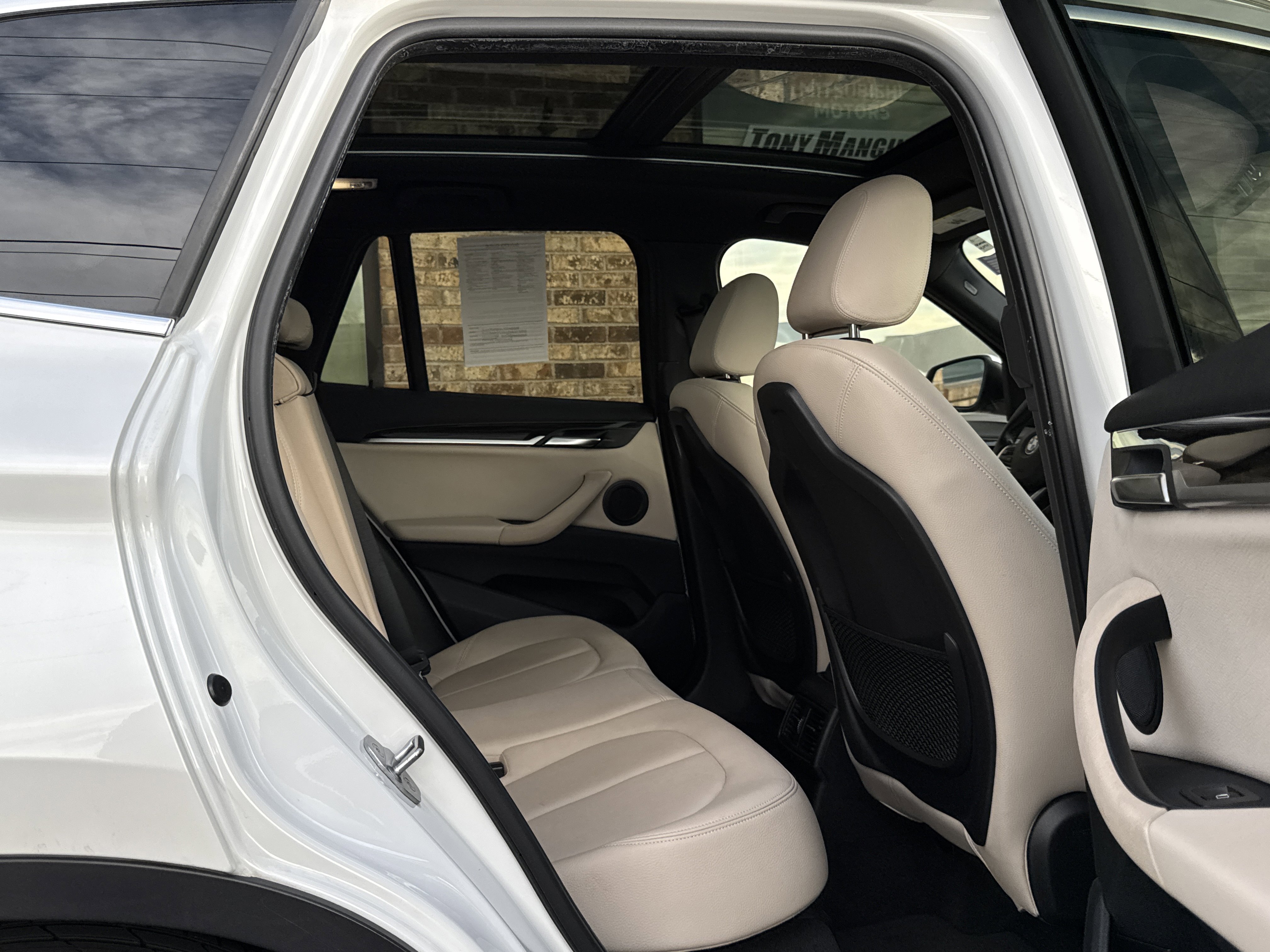 Used 2018 BMW X1 xDrive28i AWD/4WD image 12