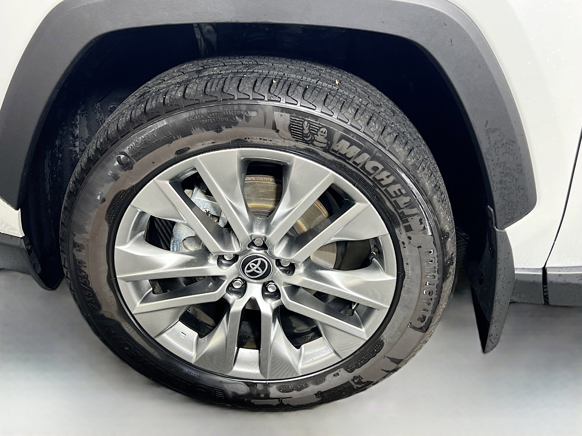 Used 2025 Toyota RAV4 XLE Premium image 13