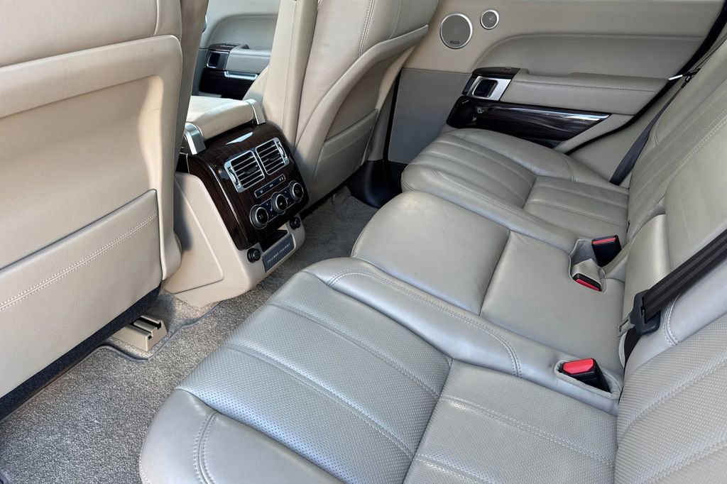 Used 2017 Land Rover Range Rover Supercharged image 11