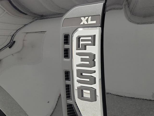 New 2026 Ford F350 XL w/ XL Off-Road Package AWD/4WD image 6