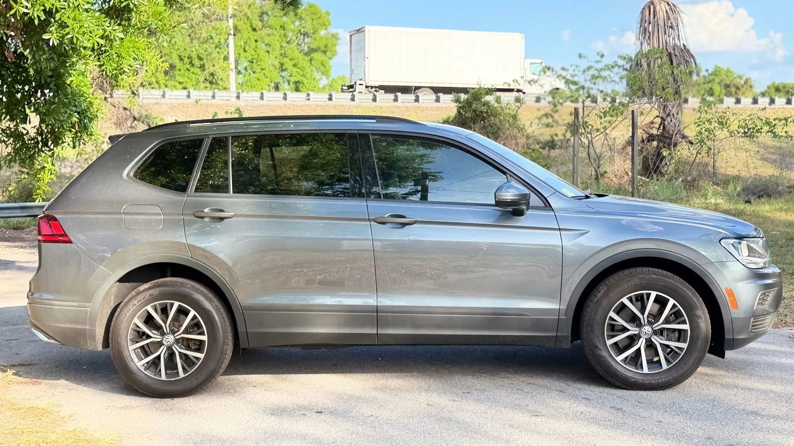 Used 2021 Volkswagen Tiguan S FWD image 2