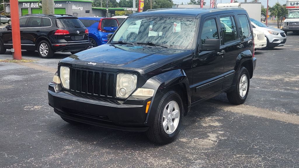 Used 2012 Jeep Liberty Sport AWD/4WD image 2