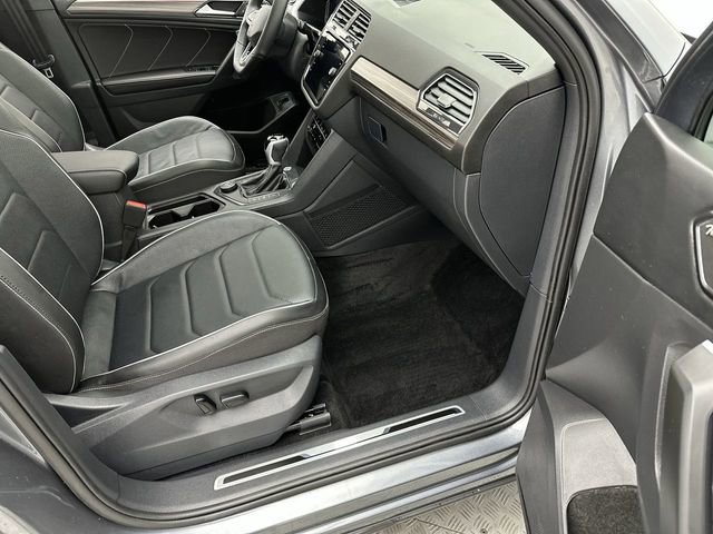 Used 2024 Volkswagen Tiguan SEL R-Line w/ MDO Package, Two-Row image 26