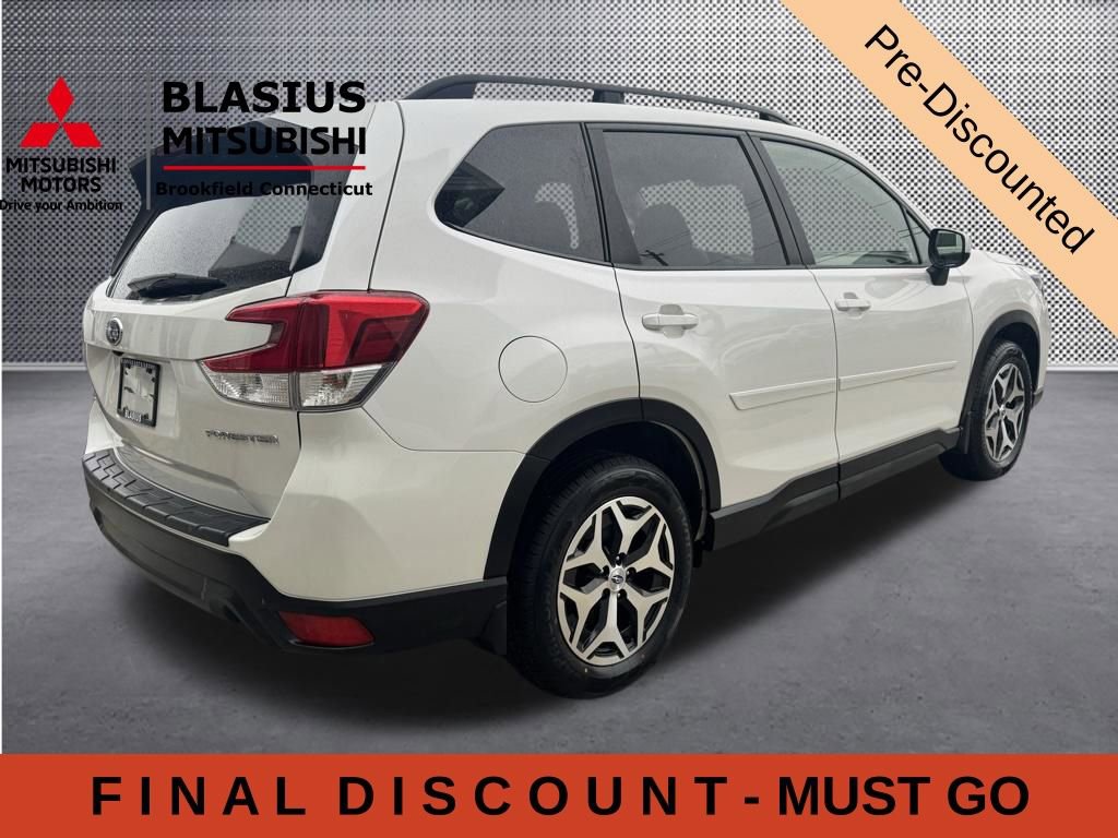 Used 2021 Subaru Forester Premium AWD/4WD image 6