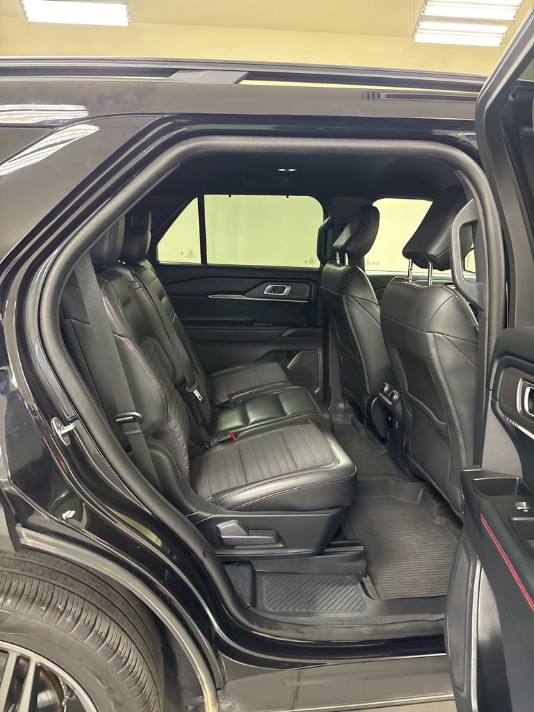 Used 2025 Ford Explorer ST-Line w/ Premium Package AWD/4WD image 24