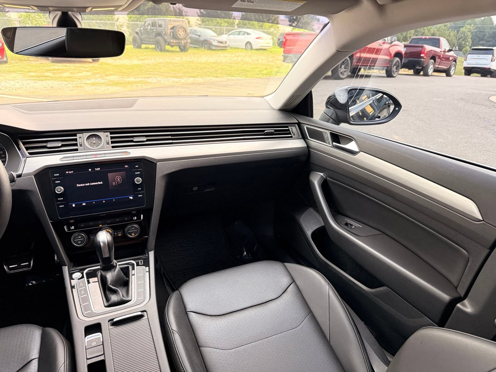 Used 2020 Volkswagen Arteon SE FWD image 24