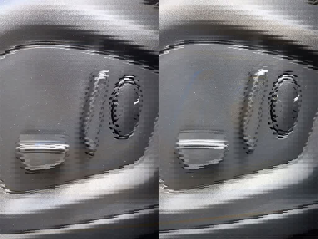 New 2026 Ford Explorer Active image 18