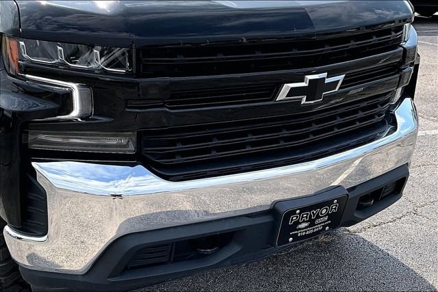 Used 2021 Chevrolet Silverado 1500 LT w/ LPO, Dark Essentials Package AWD/4WD image 34