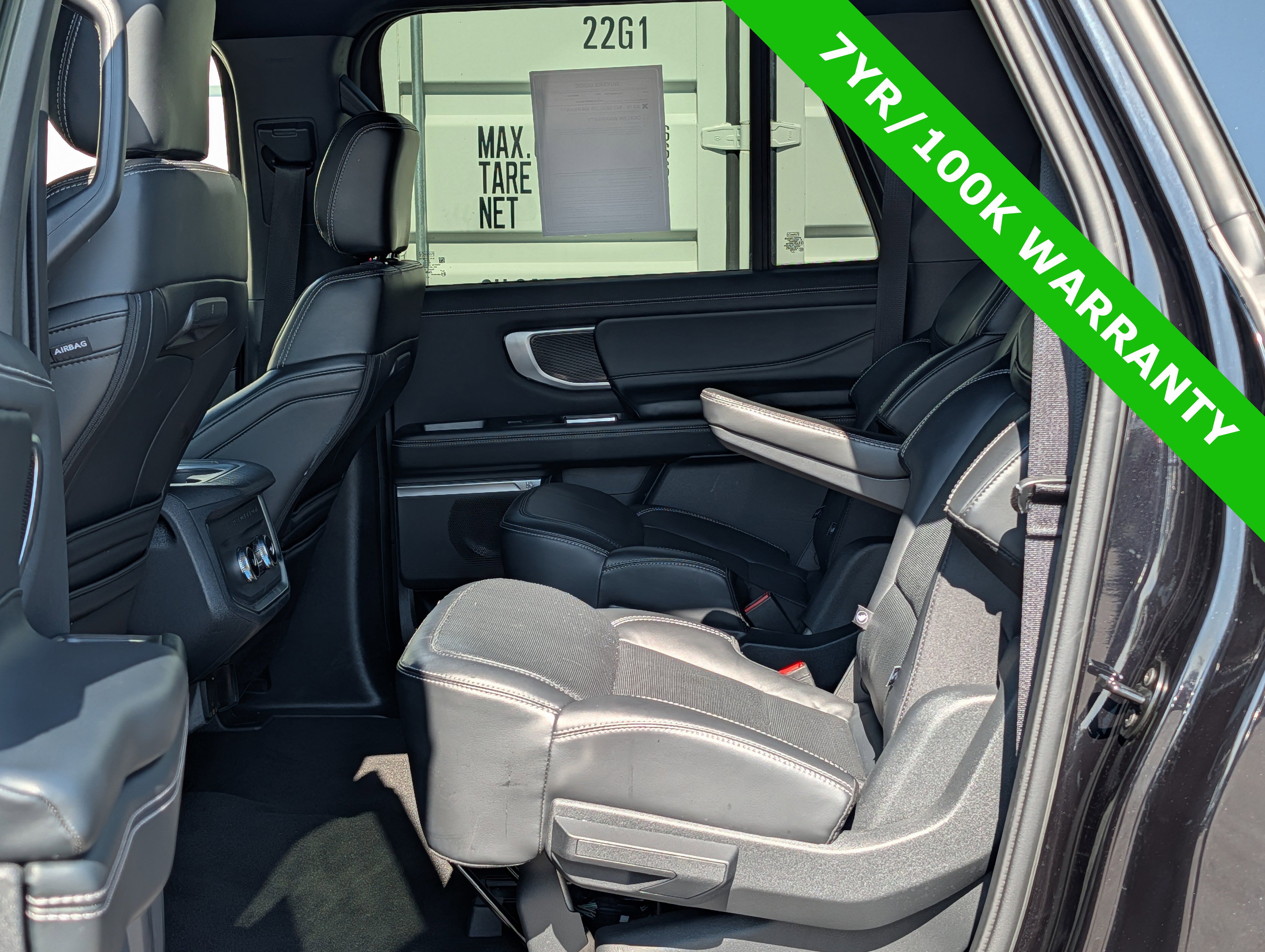 Used 2025 Ford Expedition Max Platinum w/ Stealth Appearance Package AWD/4WD image 17