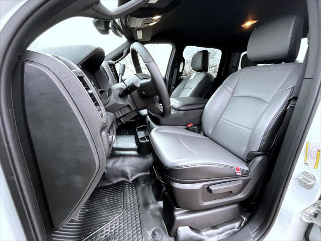 Certified 2024 RAM 3500 Tradesman w/ Chrome Appearance Group image 11