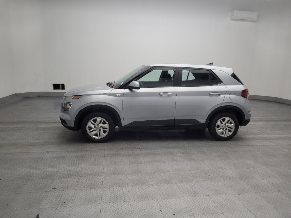 Used 2021 Hyundai Venue SE image 2