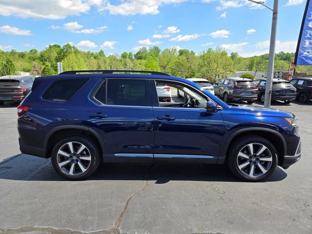 Used 2025 Honda Pilot Touring image 10