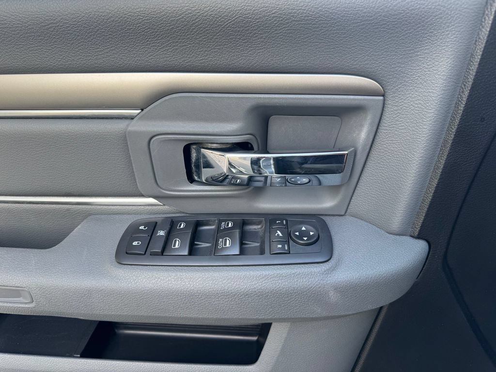 Used 2019 RAM 1500 Big Horn AWD/4WD image 17
