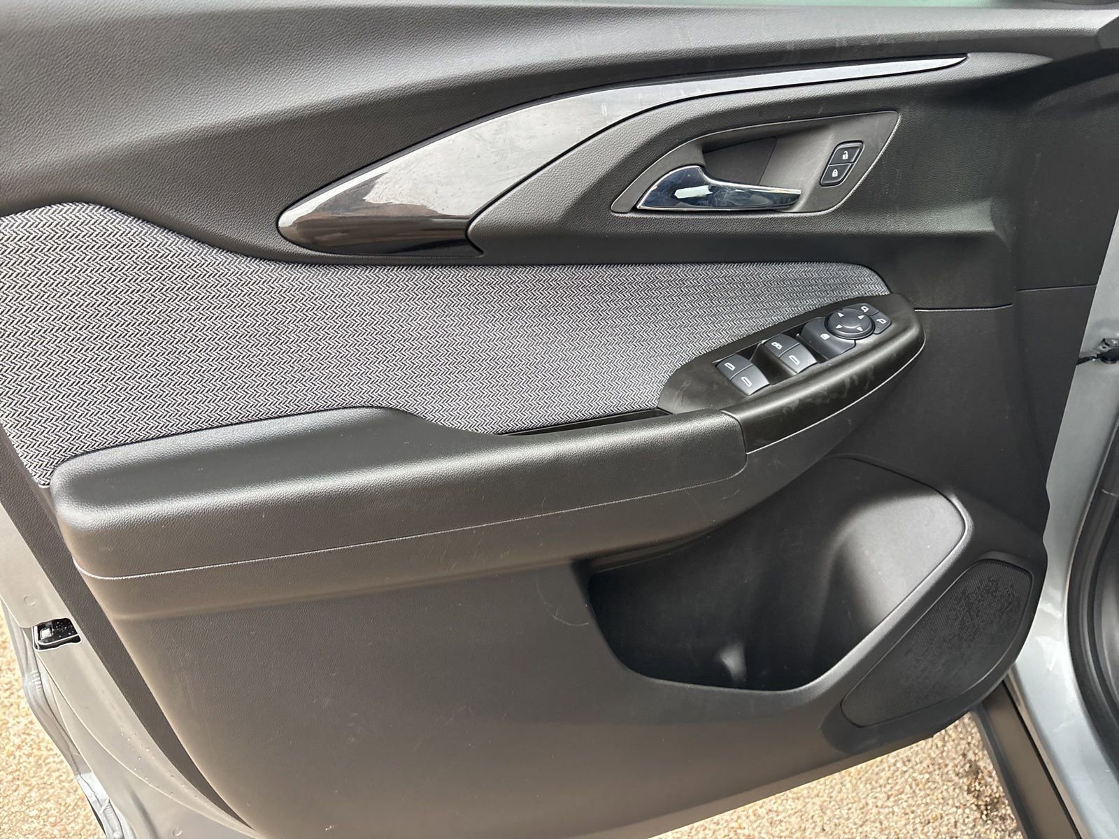 Certified 2023 Chevrolet TrailBlazer LT w/ Convenience Package image 9