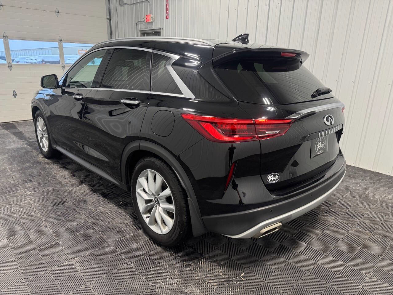 Used 2019 INFINITI QX50 Essential w/ Premium Heat Package image 4
