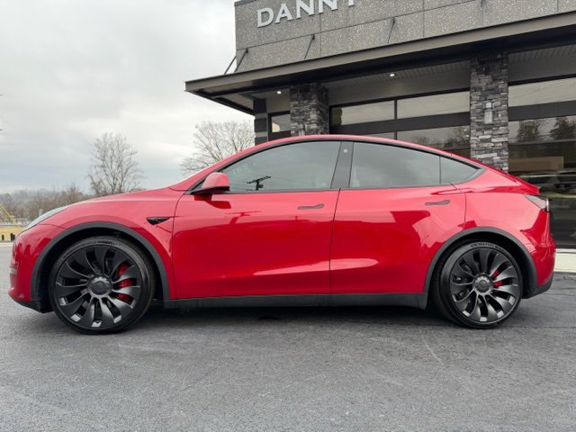 Used 2022 Tesla Model Y Performance image 8