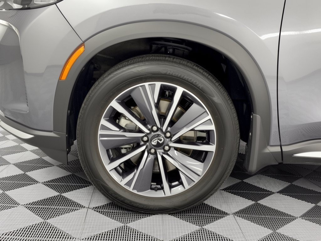 Used 2026 INFINITI QX60 Luxe w/ Family Package FWD image 13