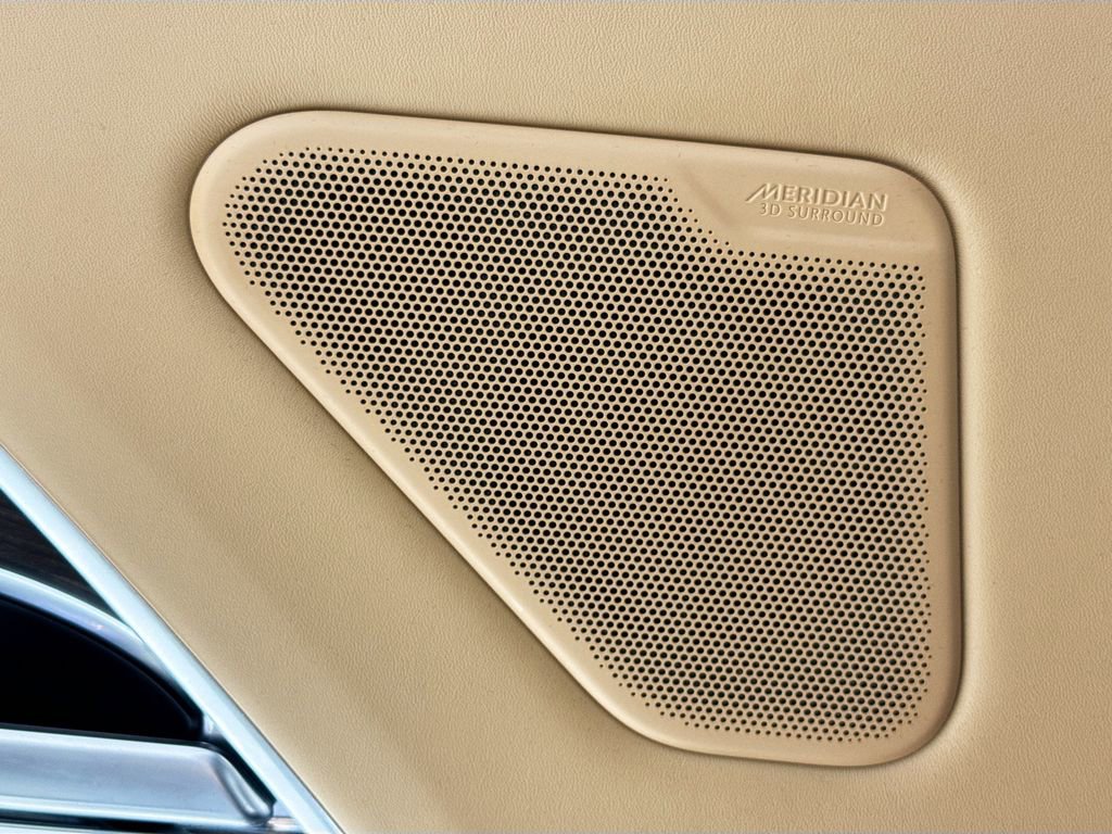 Used 2023 Land Rover Range Rover Long Wheelbase SE image 22