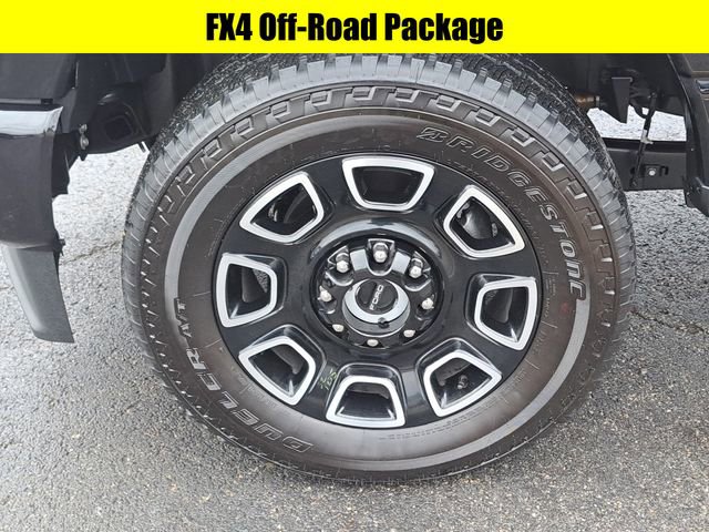 Used 2025 Ford F350 Platinum image 9