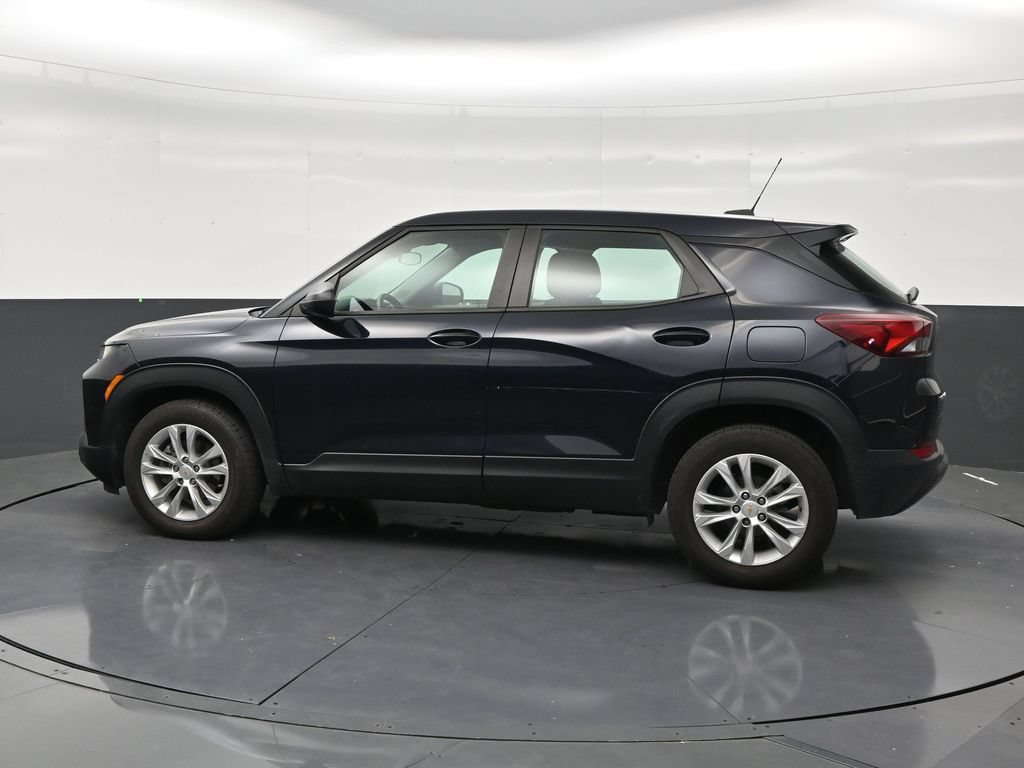 Used 2021 Chevrolet TrailBlazer LS FWD image 2