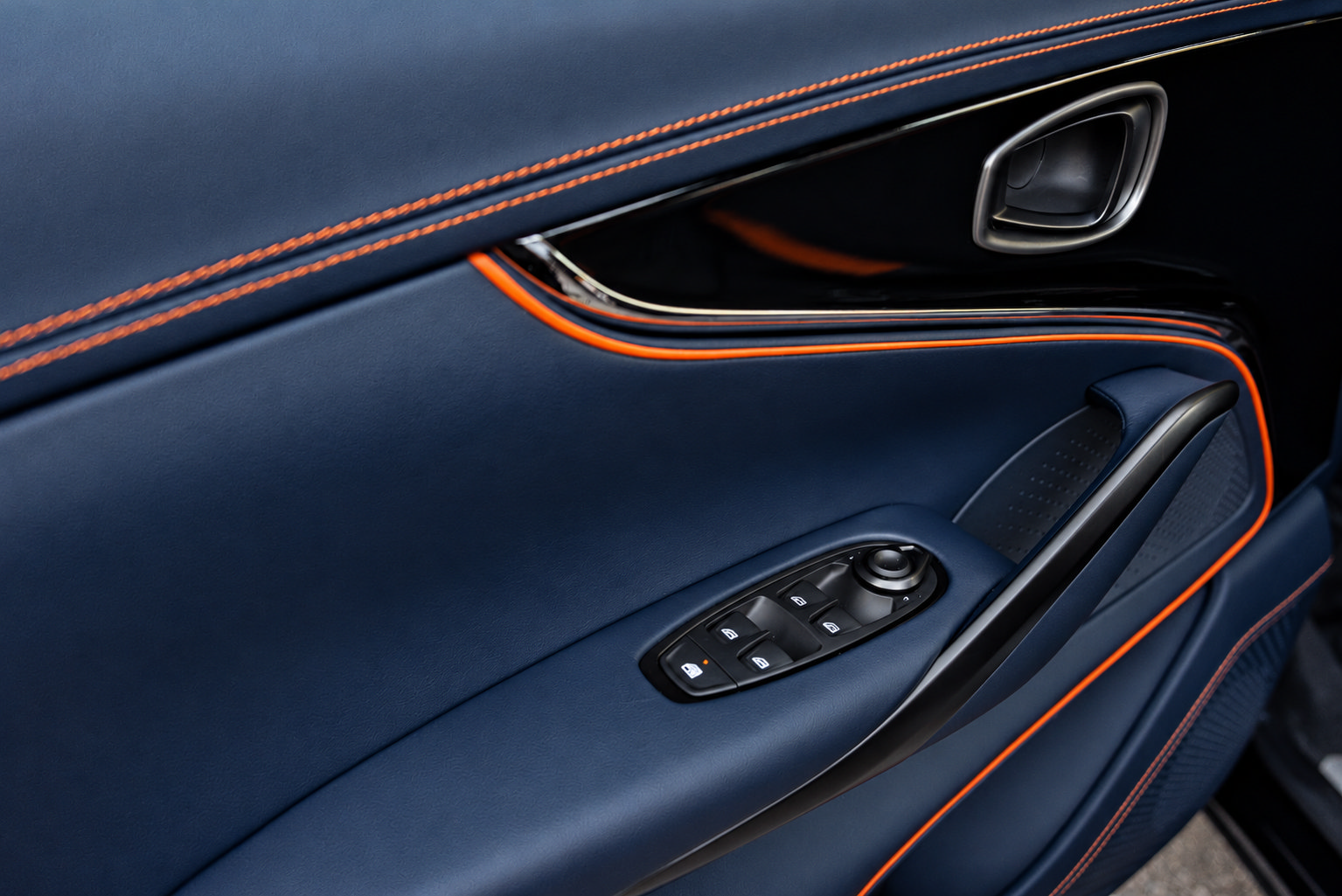 New 2026 Aston Martin DBX S AWD/4WD image 20