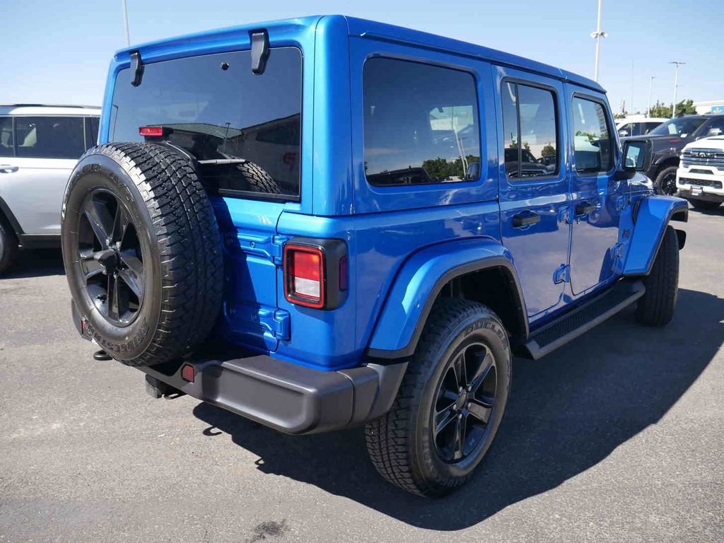 Used 2022 Jeep Wrangler Unlimited Sahara image 25