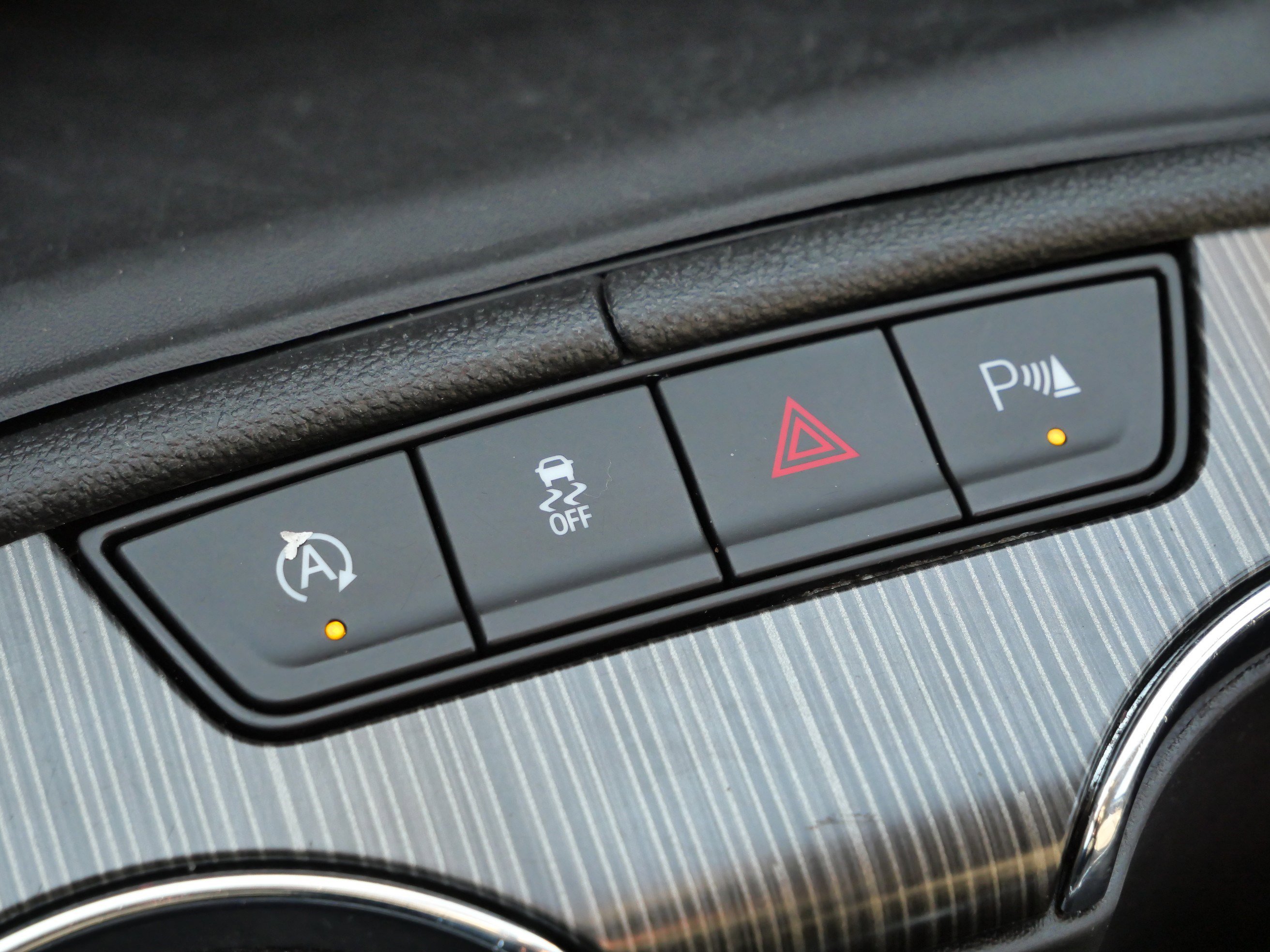 Used 2020 GMC Acadia SLT image 30