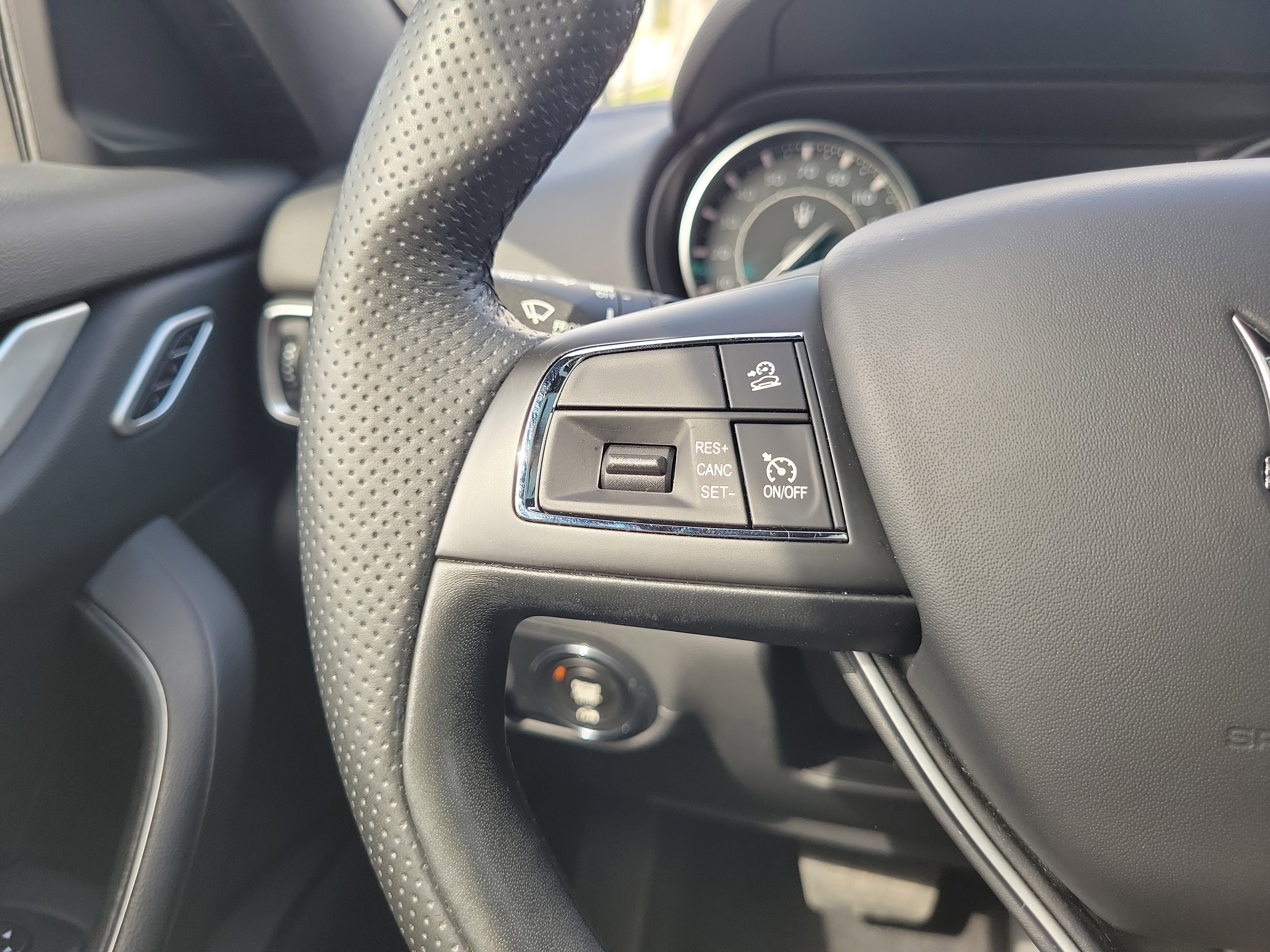 Used 2022 Maserati Levante GT image 21