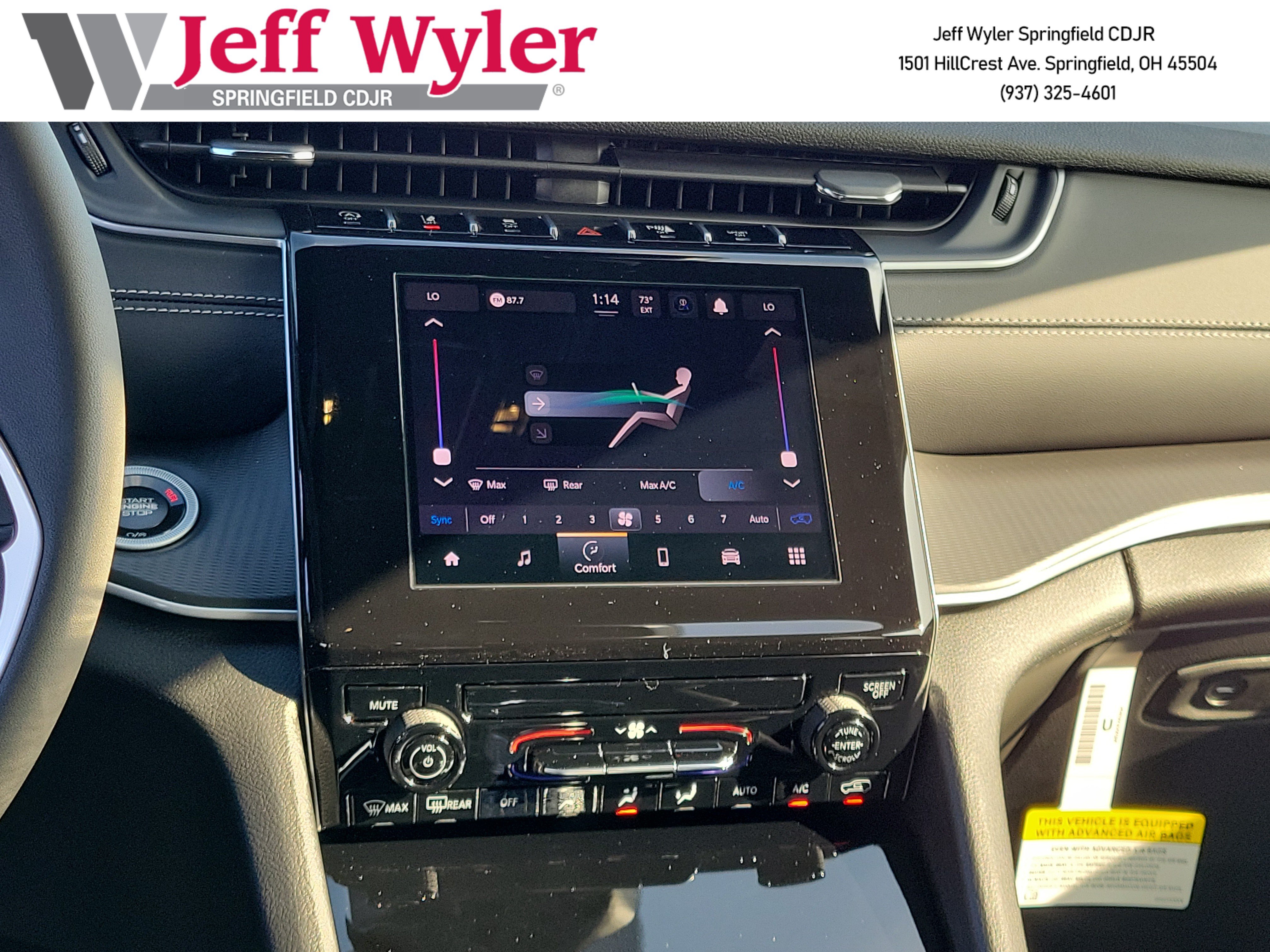 New 2026 Jeep Grand Cherokee Laredo AWD/4WD image 11