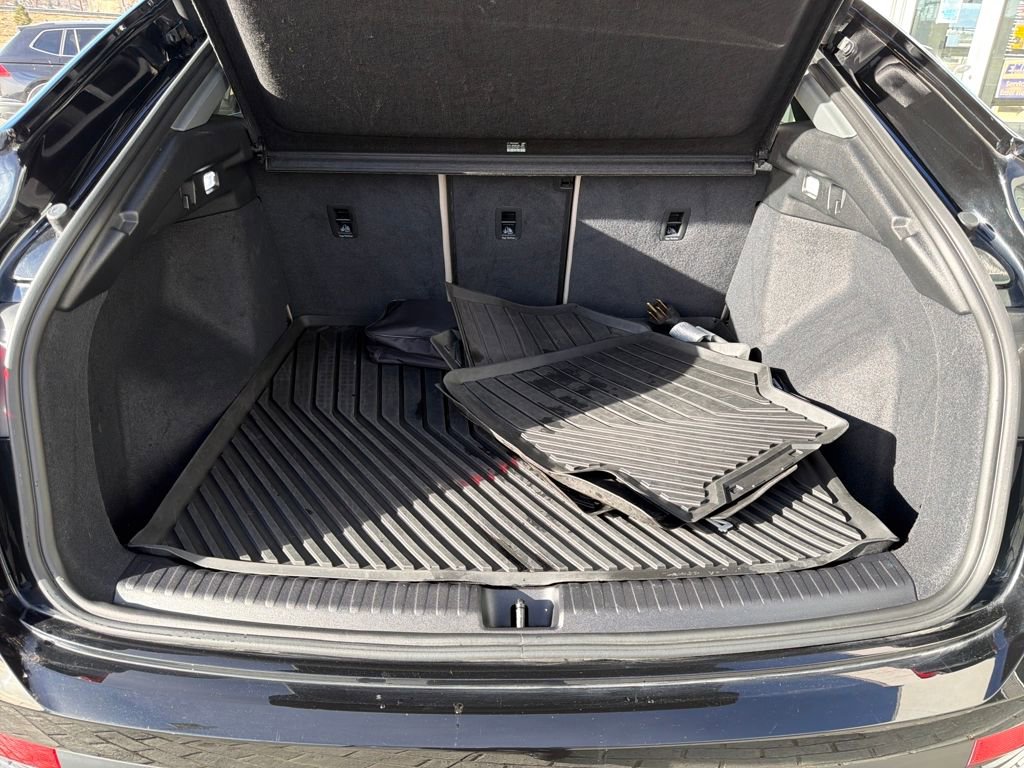 Used 2024 Audi Q4 e-tron Premium Plus image 24