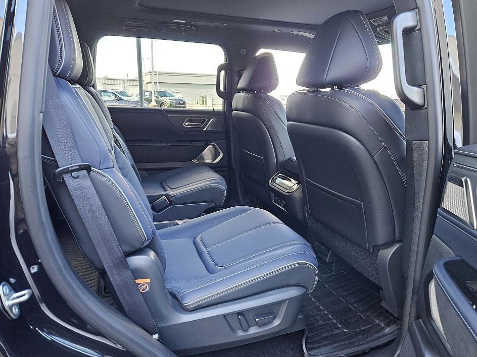 New 2026 INFINITI QX80 4WD image 14