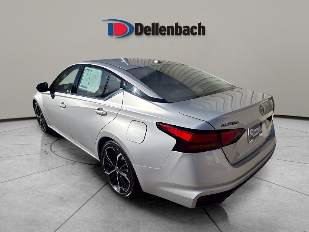Used 2024 Nissan Altima 2.5 SR FWD image 3