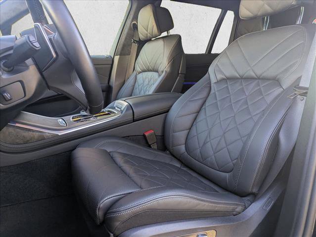 Used 2025 BMW X7 xDrive40i w/ M Sport Package image 17