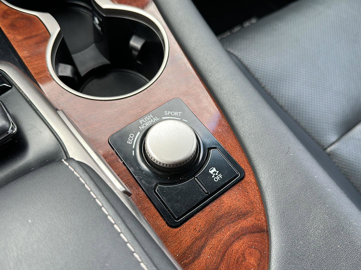 Used 2019 Lexus RX 350L FWD image 32