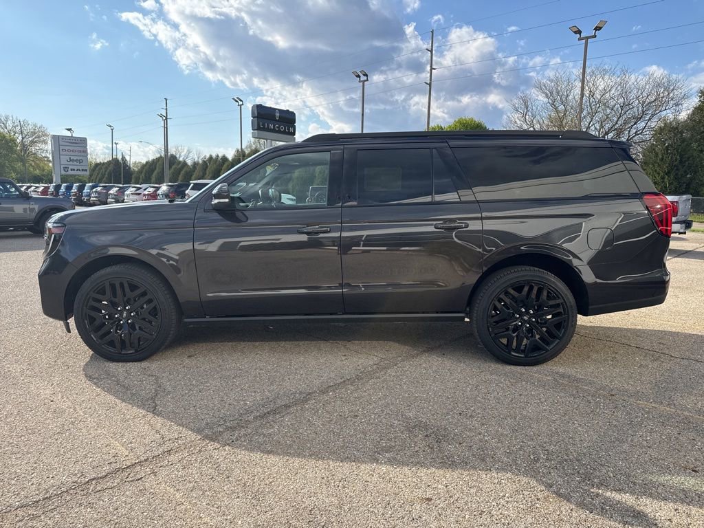 New 2026 Ford Expedition Max Platinum w/ Stealth Performance Package AWD/4WD image 4