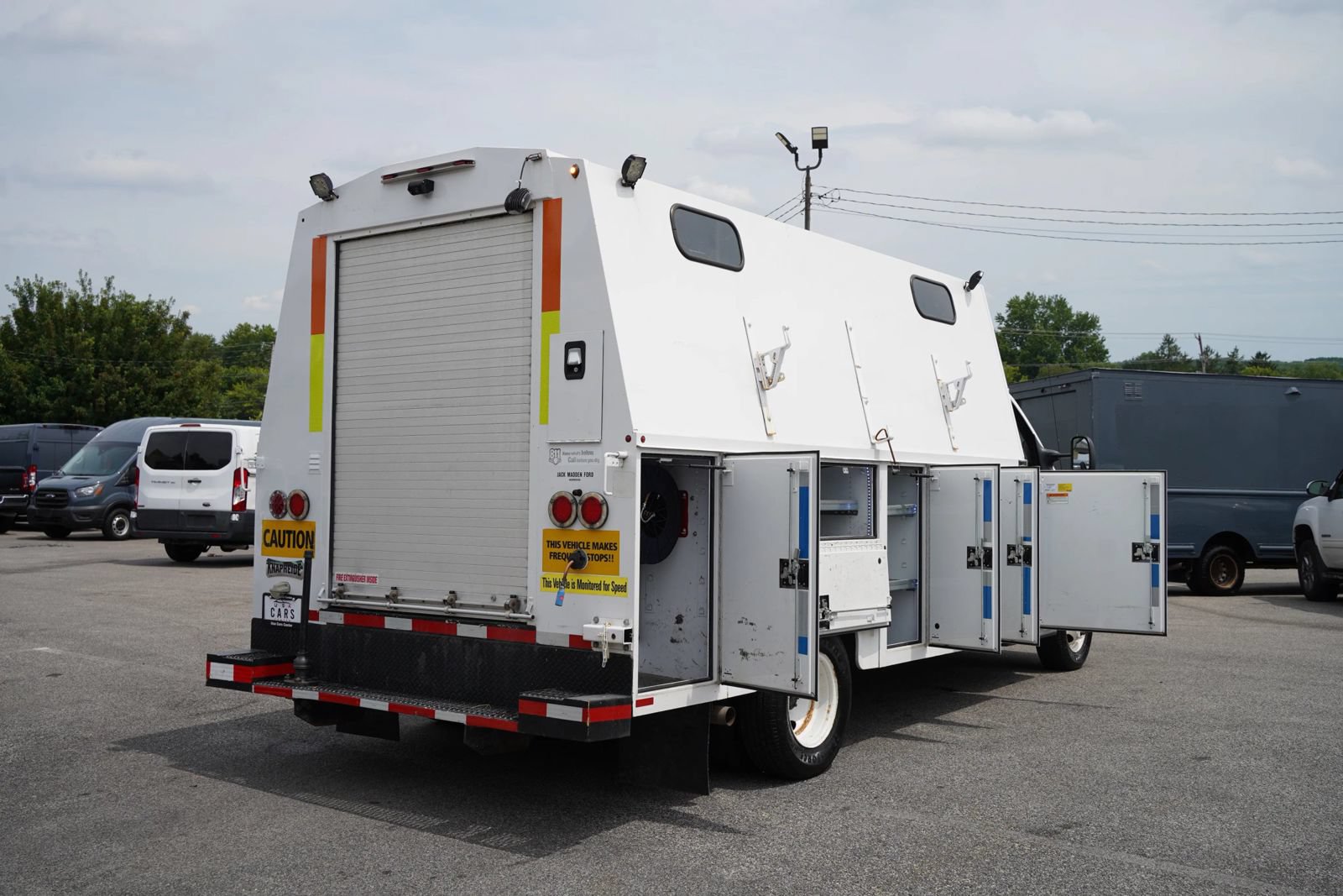 Used 2018 Ford E-450 and Econoline 450 Super Duty RWD image 17