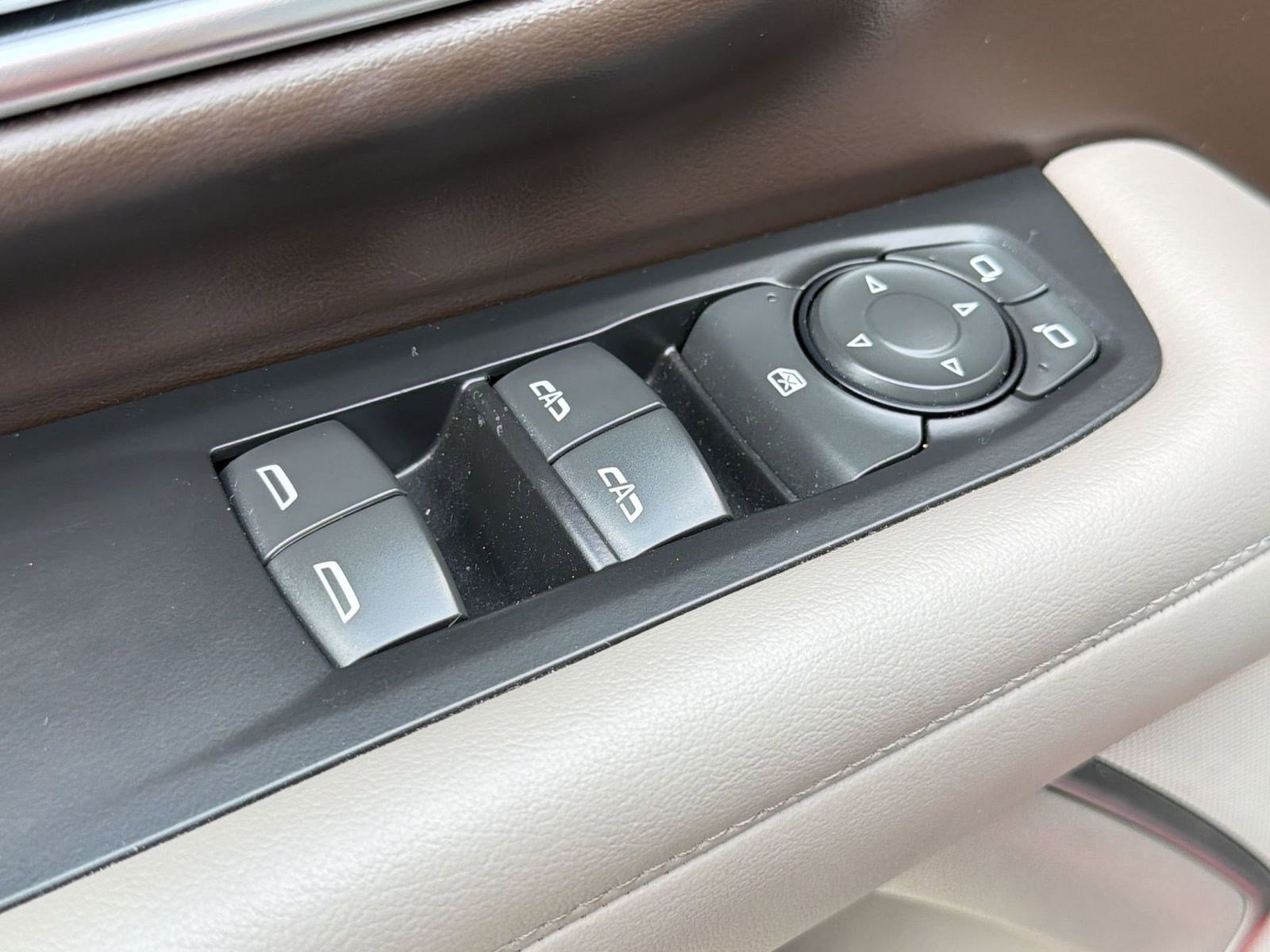 Used 2021 Chevrolet Tahoe LS RWD image 12