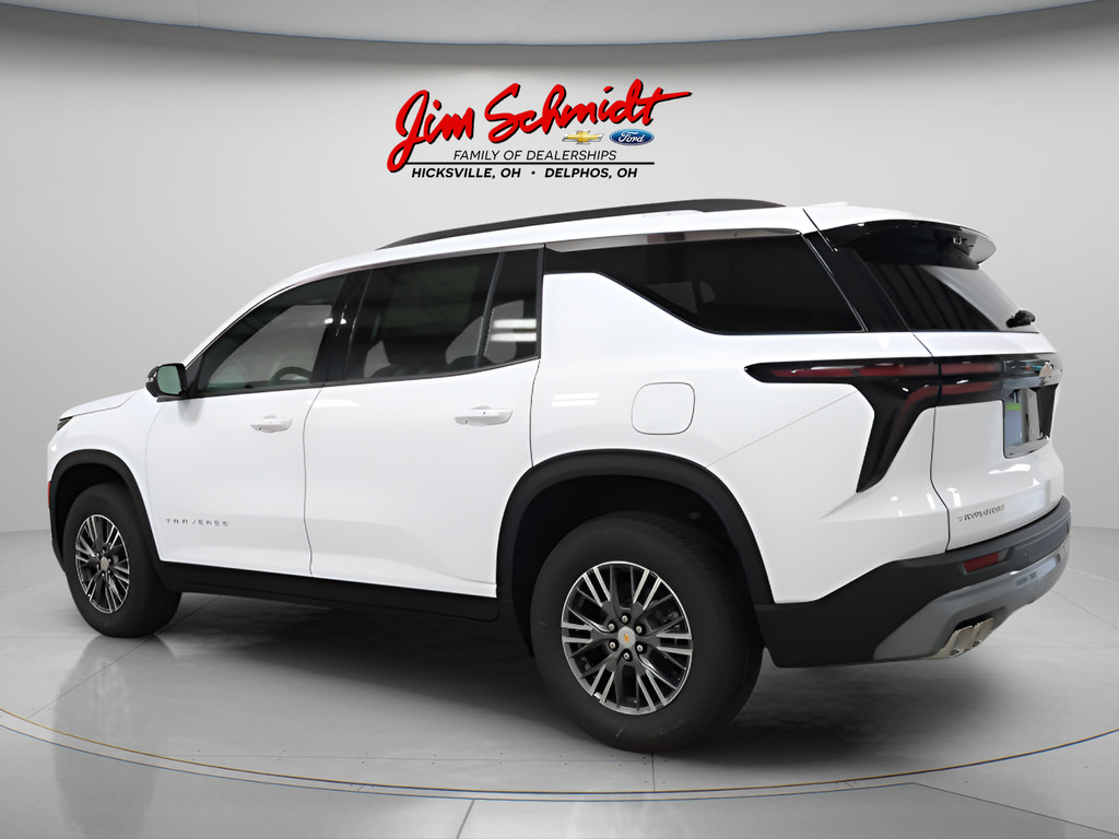 New 2027 Chevrolet Traverse LT w/ Driver Confidence Package FWD image 3