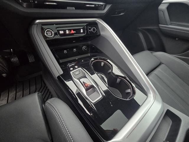 Used 2025 Audi Q5 Premium Plus w/ Premium Plus image 25