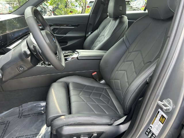 Used 2026 BMW 530i xDrive AWD/4WD image 11