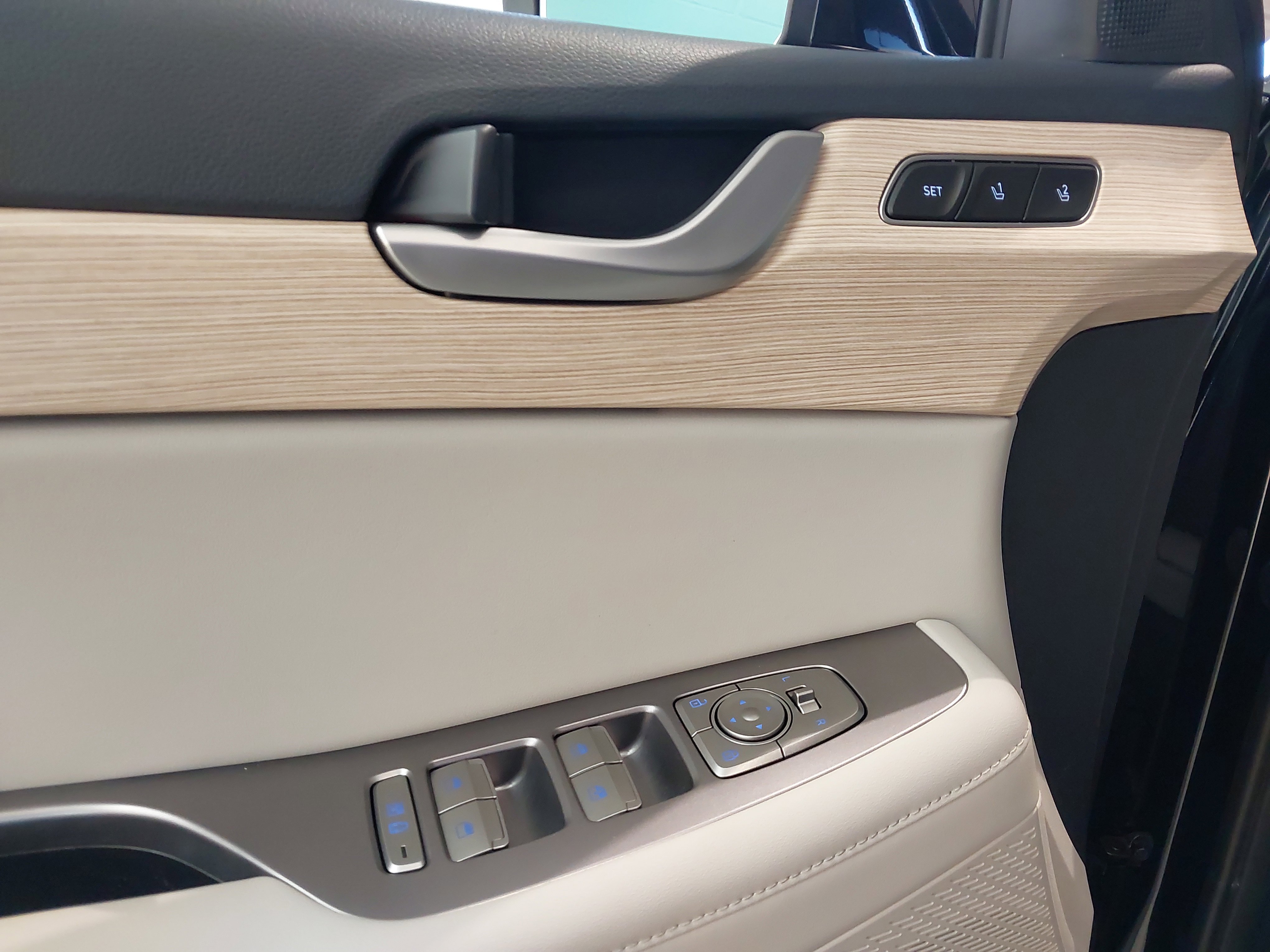 Used 2024 Hyundai Palisade Limited image 26