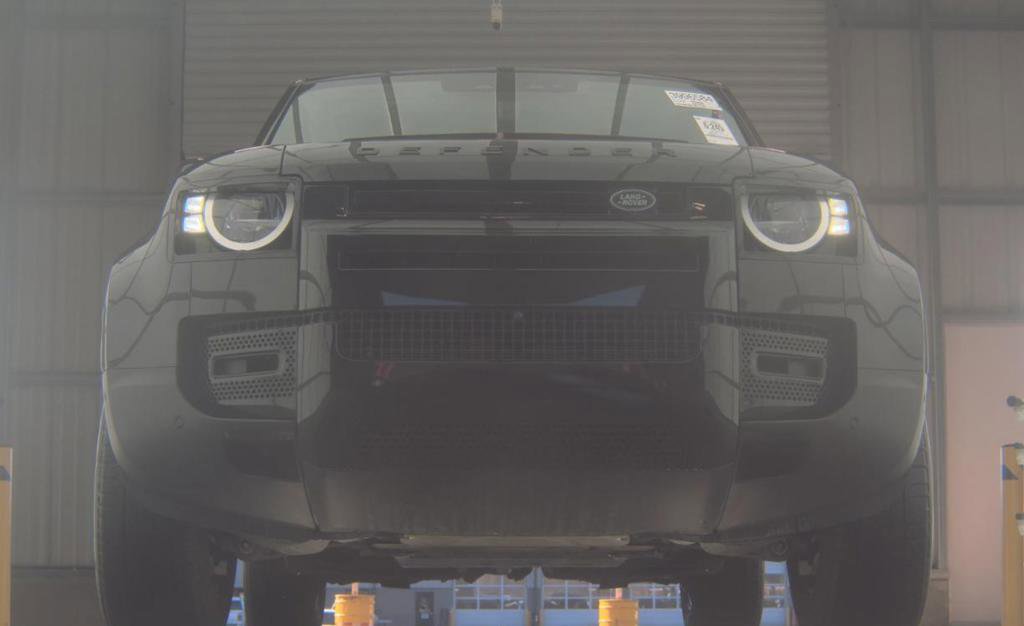 Used 2023 Land Rover Defender 110 S image 3