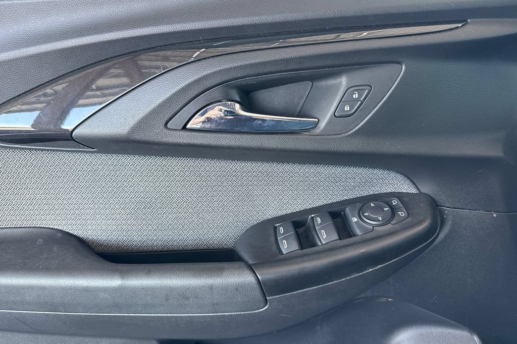 Used 2021 Chevrolet TrailBlazer LT FWD image 17