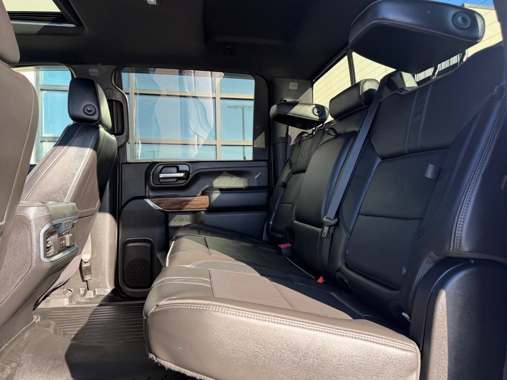 Used 2020 Chevrolet Silverado 2500 High Country w/ Technology Package AWD/4WD image 23
