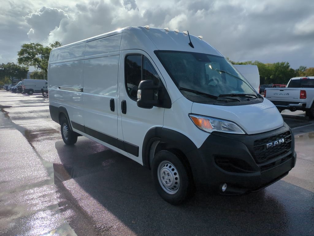 Used 2025 RAM ProMaster 3500 w/ Convenience Group image 2