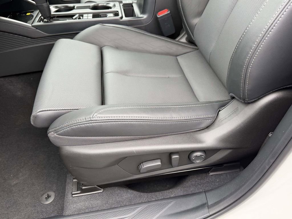 Used 2026 Subaru Outback Touring XT AWD/4WD image 18