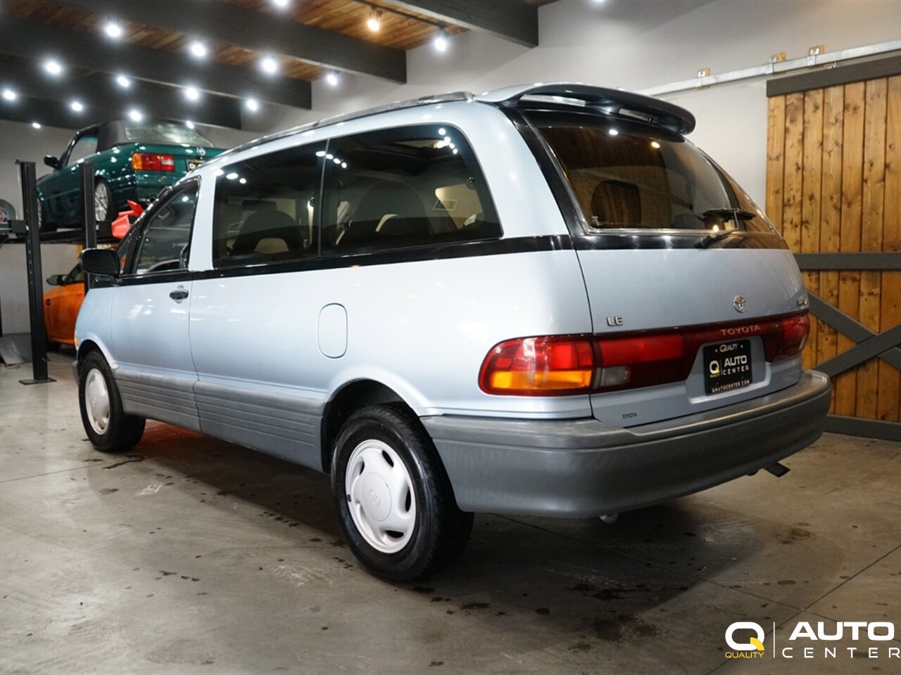 Used 1992 Toyota Previa LE RWD image 5