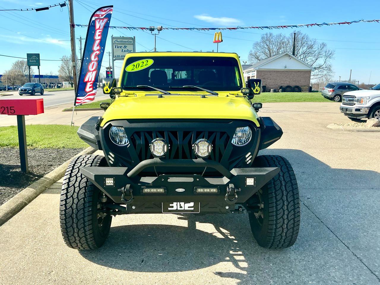 Used 2023 Jeep Gladiator Sport image 2